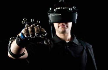 Which Virtual Reality Headset to Buy When The Time Comes